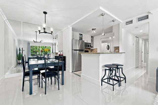 4 of 28 - 13771 Oneida Drive #d2, Delray Beach, FL