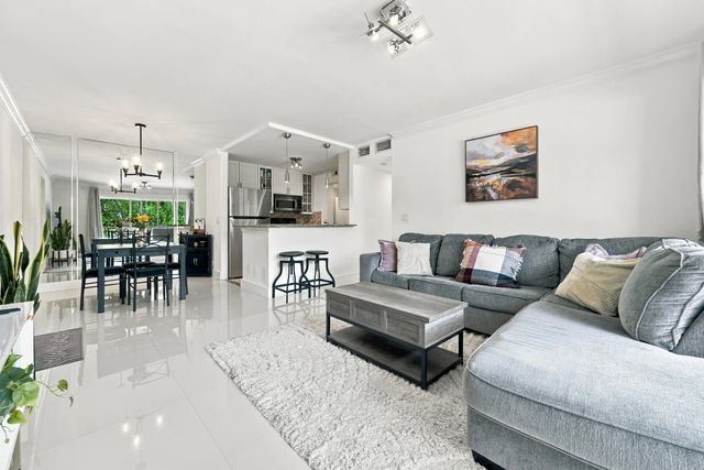 5 of 28 - 13771 Oneida Drive #d2, Delray Beach, FL