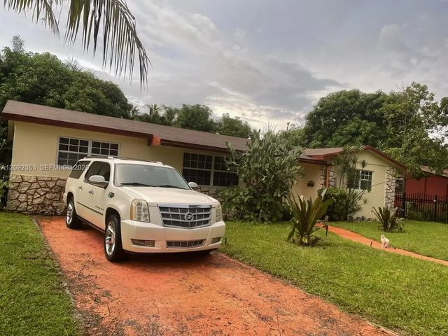121 Ne 173rd Street, Miami