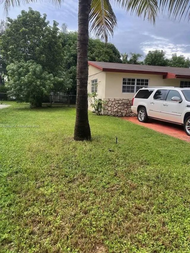 2 of 2 - 121 Ne 173rd Street, Miami, FL