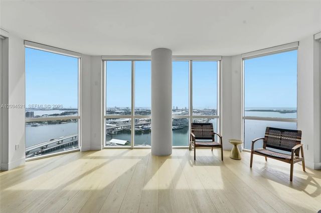 2 of 35 - 244 Biscayne Boulevard #4103, Miami, FL