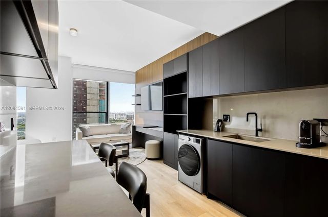 2 of 25 - 20 Ne 11th Street #3111, Miami, FL
