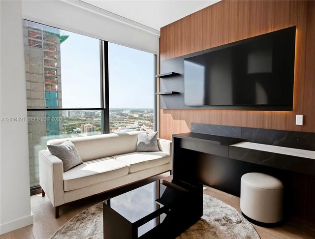 4 of 25 - 20 Ne 11th Street #3111, Miami, FL