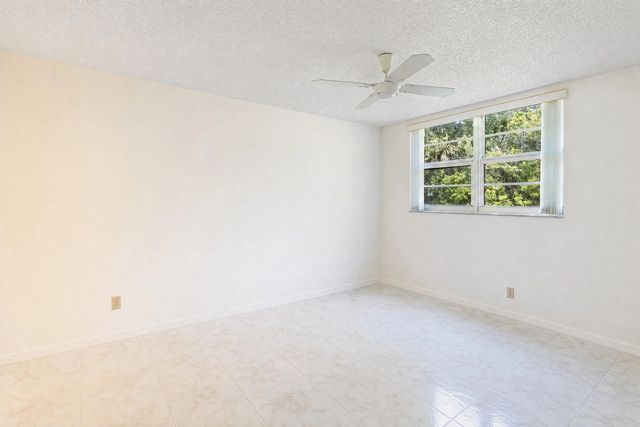 4 of 17 - 2825 Sw 22nd Avenue #apt 107, Delray Beach, FL