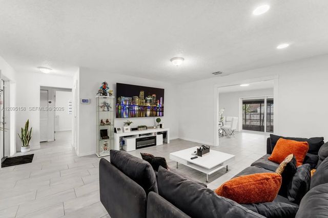 5 of 42 - 1661 N Goldeneye Lane, Homestead, FL