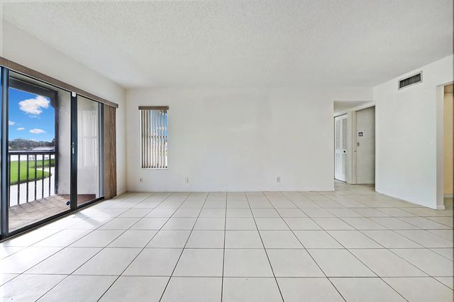 4 of 25 - 1005 Green Pine Boulevard #c2, West Palm Beach, FL