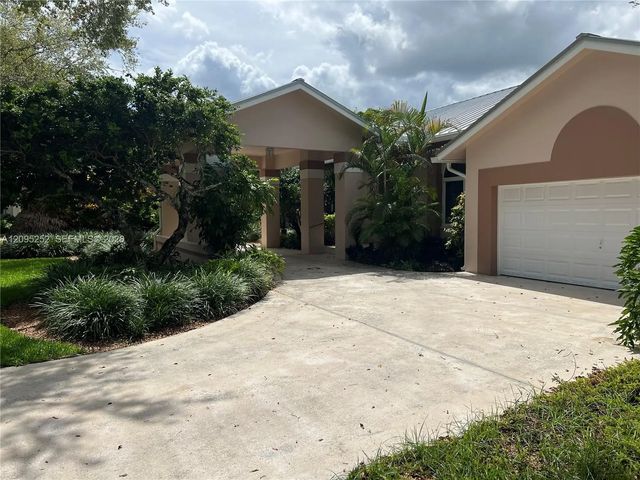 4 of 22 - 18032 Sw 82nd Court, Palmetto Bay, FL