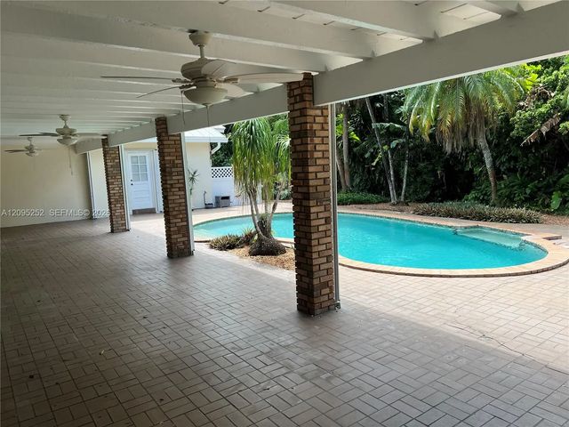 5 of 22 - 18032 Sw 82nd Court, Palmetto Bay, FL
