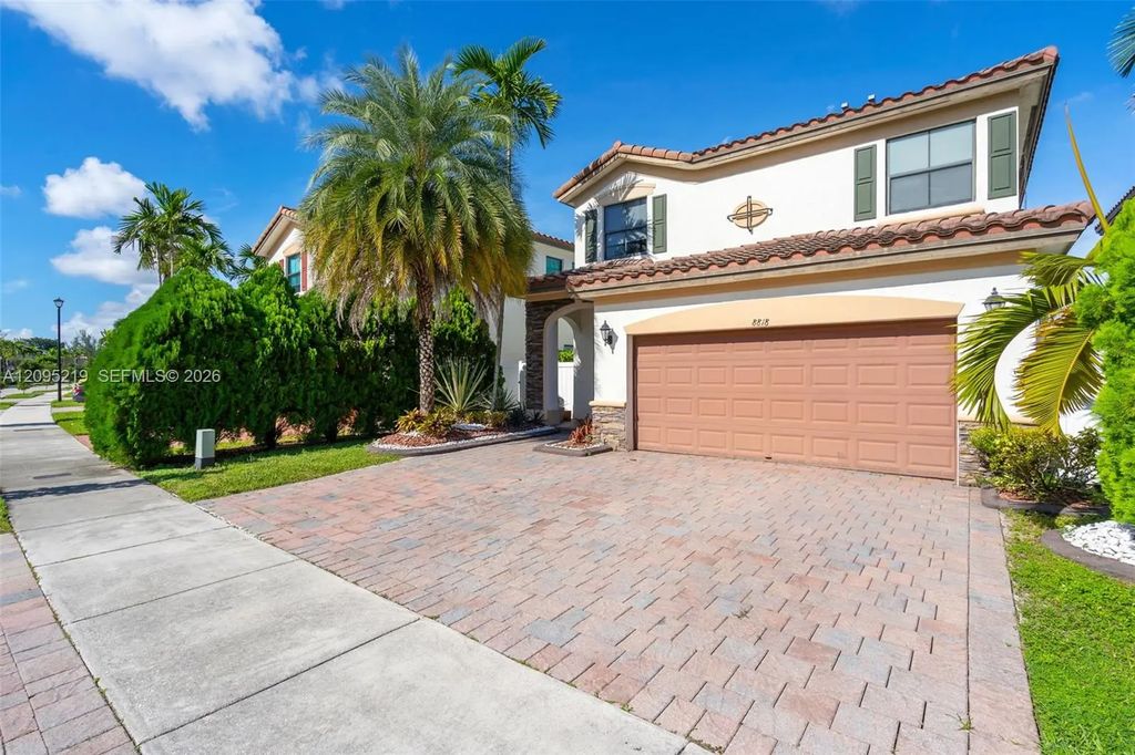 8818 W 33 Rd Avenue, Hialeah