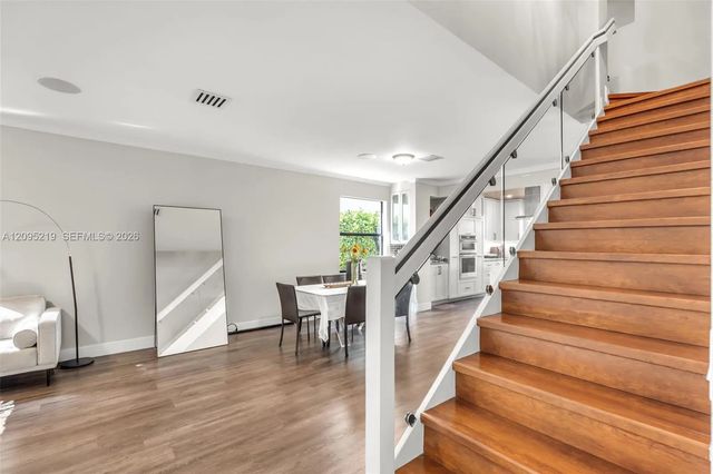 4 of 44 - 8818 W 33 Rd Avenue, Hialeah, FL