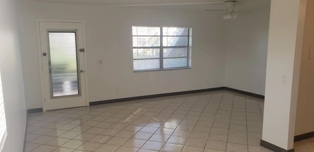 3 of 12 - 529 Burgundy L, Delray Beach, FL