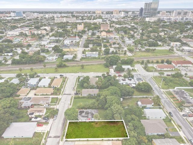 2 of 19 - 1120 9th Street, West Palm Beach, FL