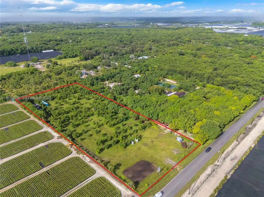 15300 Sw 216th, Miami
