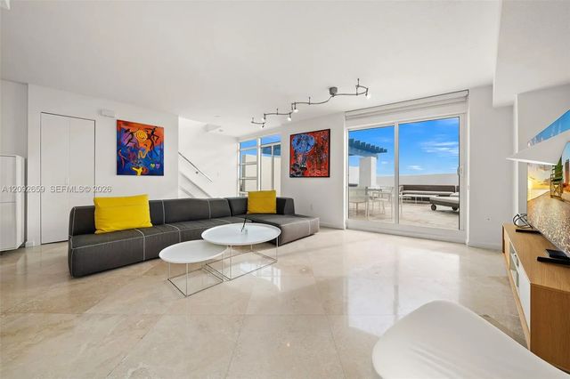 5 of 34 - 7600 Collins Avenue #1012, Miami Beach, FL