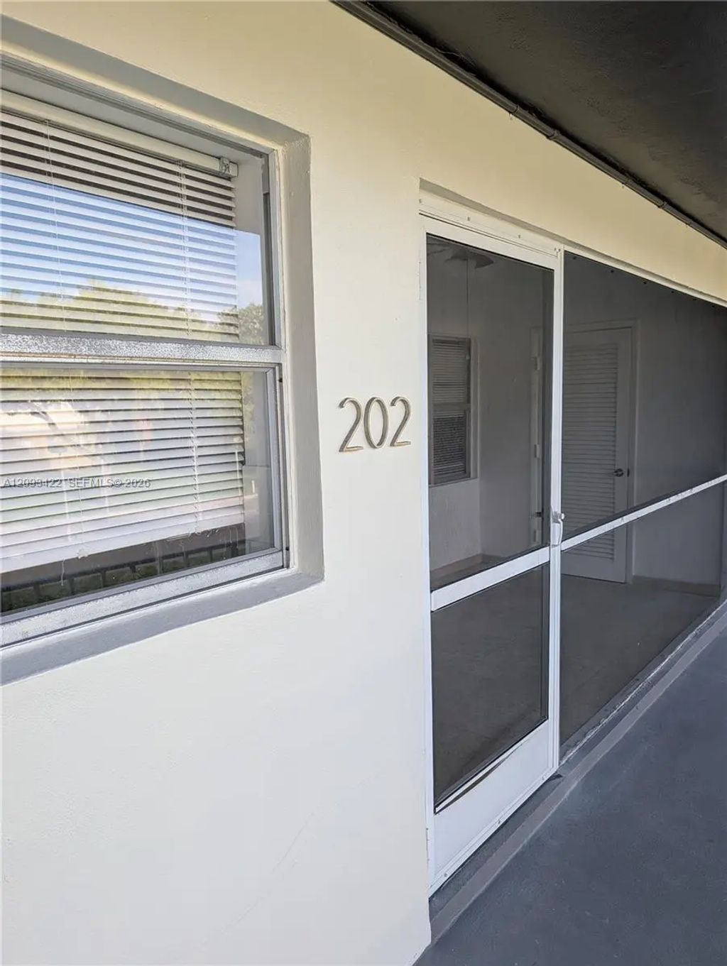 270 Layne Boulevard #202, Hallandale Beach