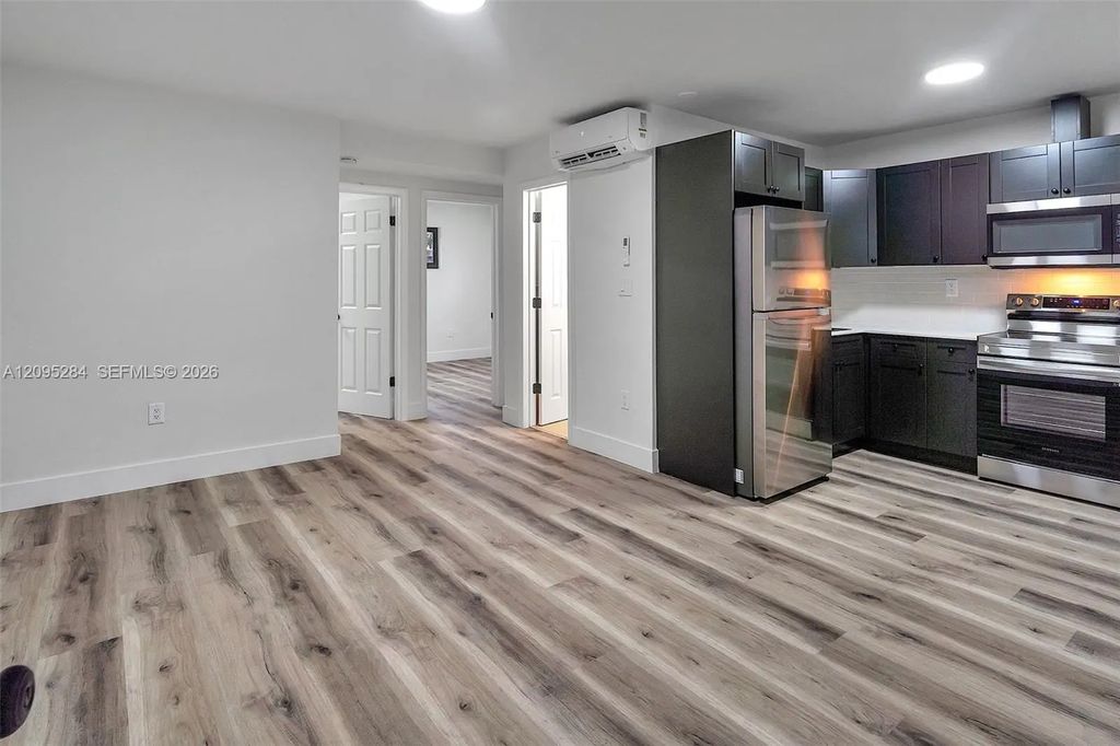 4037 Sw 65th Avenue #13, South Miami