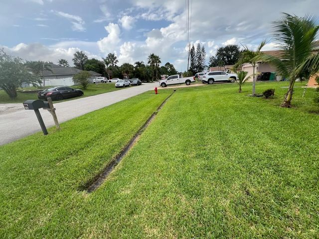5 of 33 - 4471 Sw Hagaplan Street, Port St. Lucie, FL
