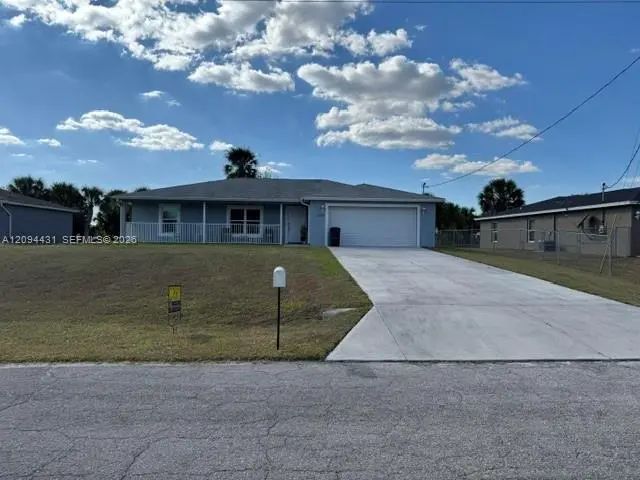 1201 Banjo Court, LaBelle