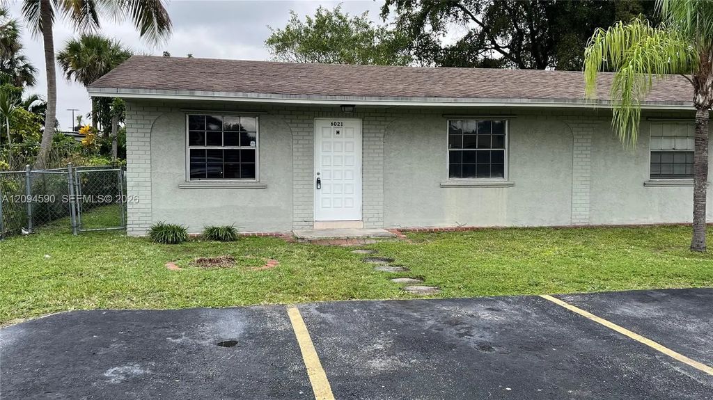 6021 Sw 36th Ct & W ##e, Miramar