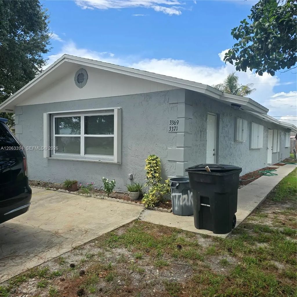 3369 Se Fairmont Street #3369, Stuart