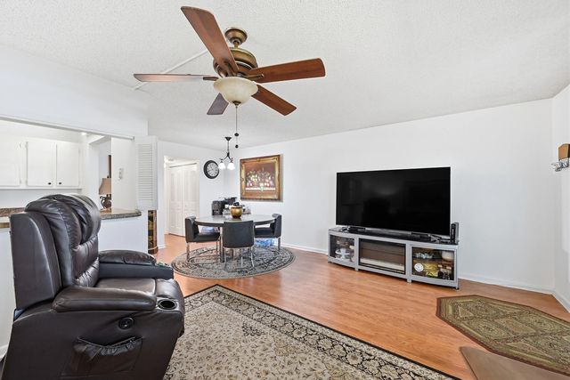 5 of 21 - 551 Durham  Circle #t, Deerfield Beach, FL