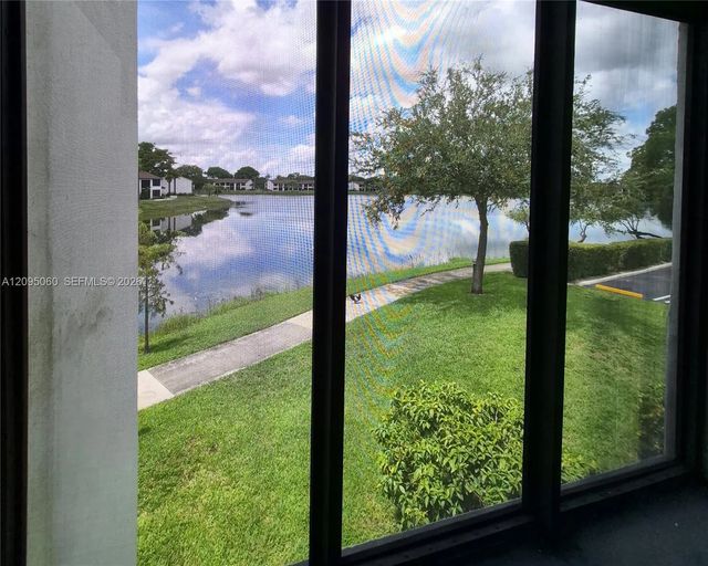 210 Lake Pointe Drive #210, Oakland Park