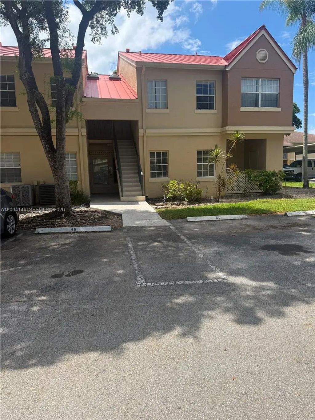 18310 Nw 68th Avenue #f, Hialeah