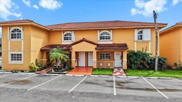 3554 W 80th Street #202, Hialeah