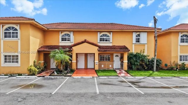 3 of 32 - 3554 W 80th Street #202, Hialeah, FL