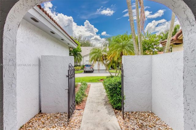 4 of 45 - 2156 Baton Rouge, Weston, FL