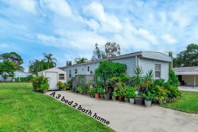 3 of 33 - 14 W Bridgette  Boulevard W #14, Greenacres, FL