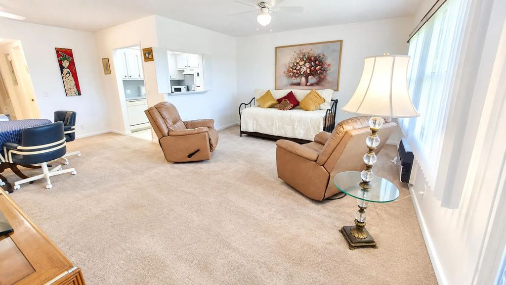 160 Preston Way, Boca Raton