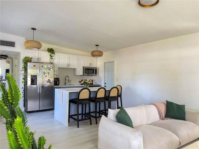 5 of 25 - 11720 Nw 5th Avenue, Miami, FL