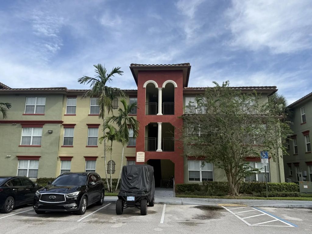 7097 Merganser Court #1306, Lake Worth