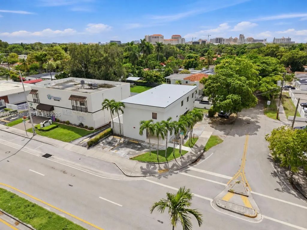 3944 W Flagler Street, Miami