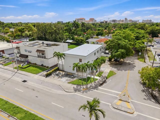 3944 W Flagler Street, Miami
