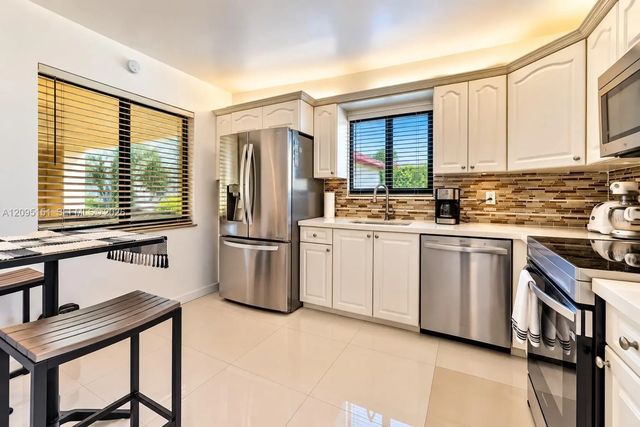 3 of 45 - 16273 Laurel Drive #7, Weston, FL