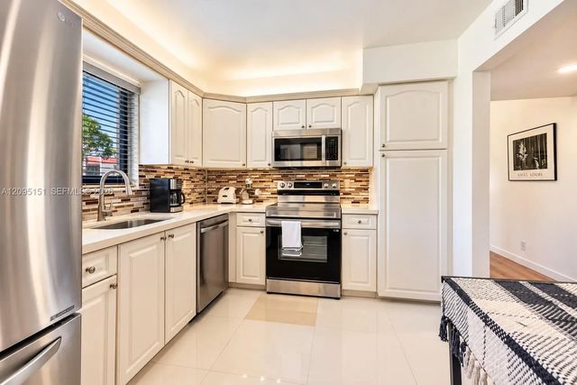 4 of 45 - 16273 Laurel Drive #7, Weston, FL