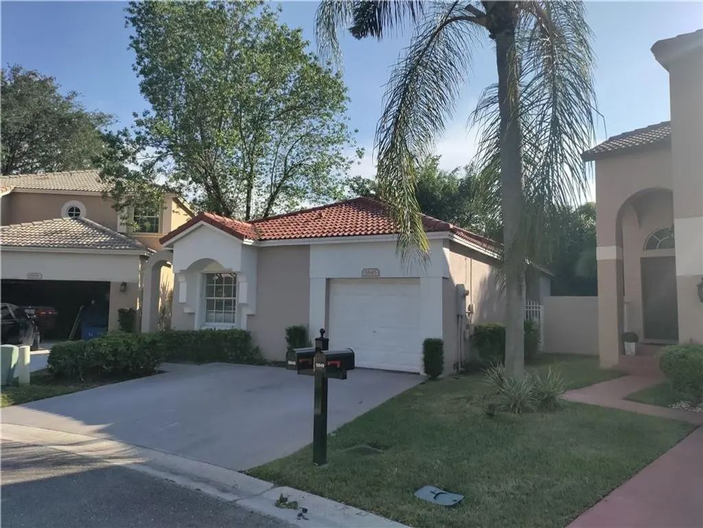 5845 Eagle Cay Circle, Coconut Creek