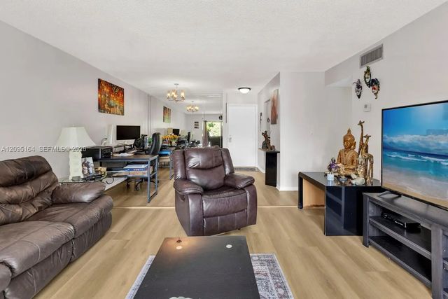 4 of 52 - 8220 Sw 24th Street #4304, North Lauderdale, FL