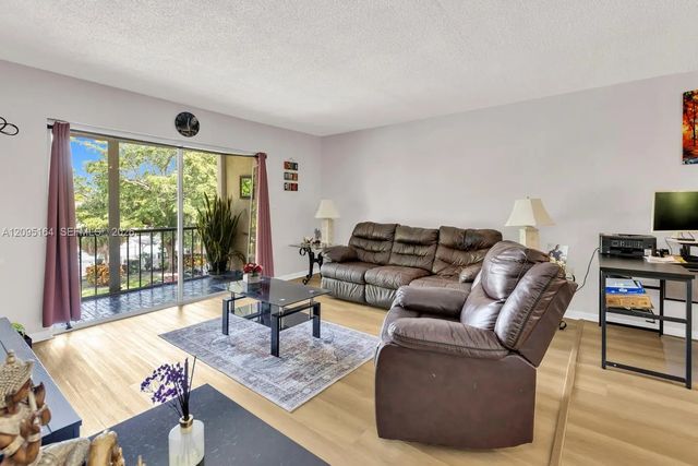 5 of 52 - 8220 Sw 24th Street #4304, North Lauderdale, FL