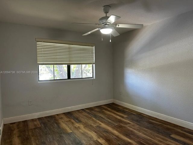 5 of 7 - 10581 Sw 155th Place #1604, Miami, FL