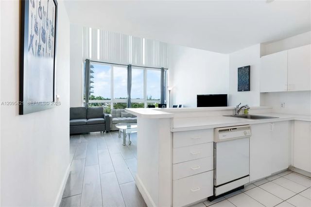 2 of 34 - 5445 Collins Avenue #bay12, Miami Beach, FL