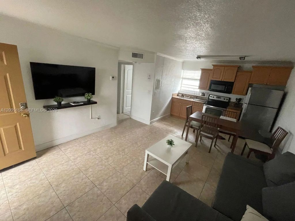 427 Sw 6th Street #2, Miami