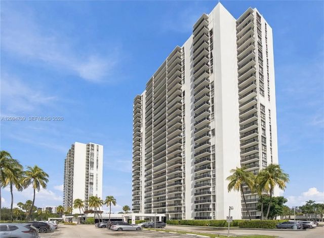 3675 N Country Club Drive #204, Aventura
