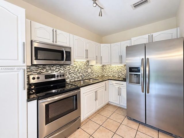 3 of 32 - 797 Nw 9th Street, Homestead, FL