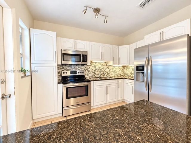 4 of 32 - 797 Nw 9th Street, Homestead, FL