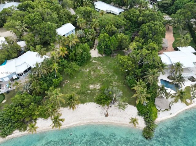 54 Sunset Road, Key Largo