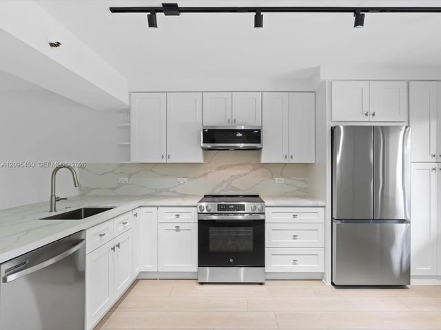 3 of 43 - 2200 S Cypress Bend Drive #303, Pompano Beach, FL