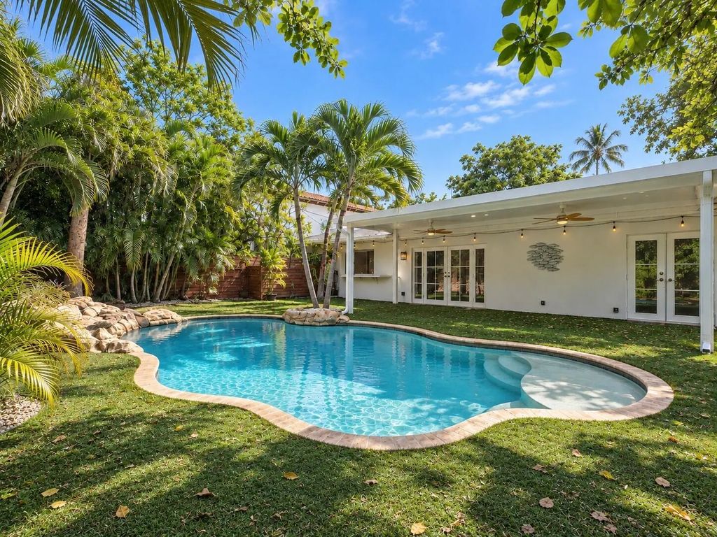 2411 S Olive Avenue, West Palm Beach